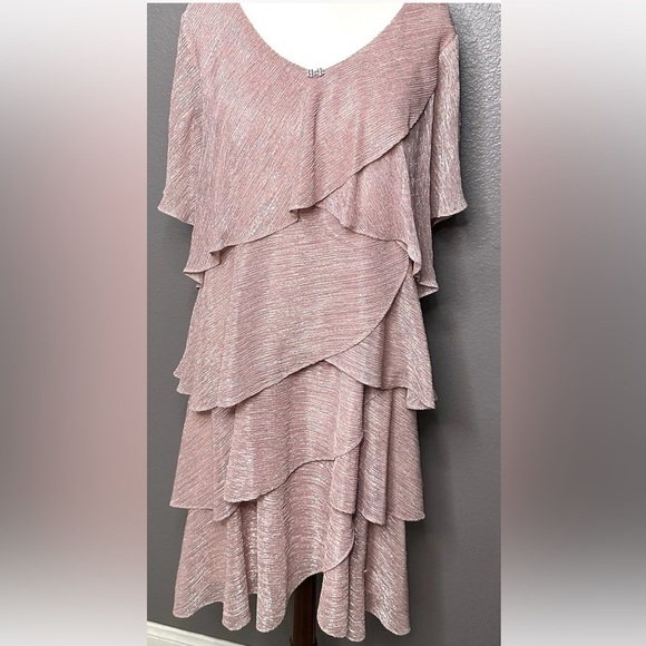 SLNY Women's Dusty Blossom Rose Tiered Sz 16 Short Sleeve Knee Length Dress NWT - Picture 6 of 13